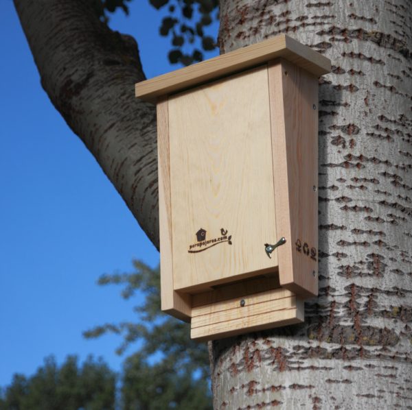 caja nido para murciélagos caixa niu per a ratpenats kabi kutxa saguzarra caixa de morcegos