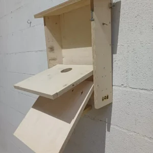 Caja nido para murciélagos Cm11 con detalle apertura