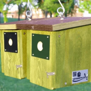Caja nido CP18TC de madera con tejado de tablero finlandés